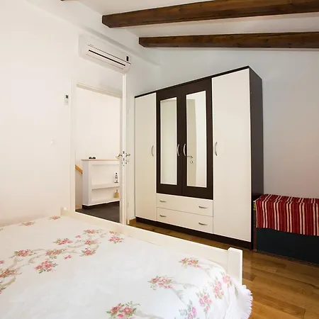 Relaxing Paulina With Balcony