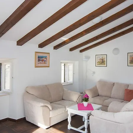 Relaxing Paulina With Balcony *