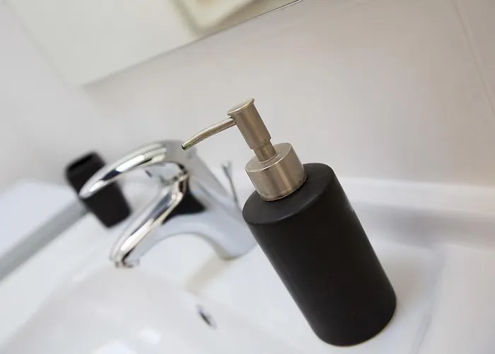 Relaxing Paulina With Balcony Ντουμπρόβνικ