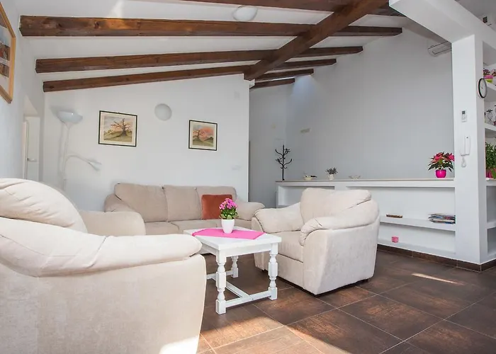 Διαμέρισμα Relaxing Paulina With Balcony