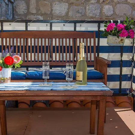 Relaxing Paulina With Balcony *